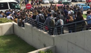 Al menos 6.000 personas fueron evacuadas en la universidad de Santiago de Chile tras aviso de bomba