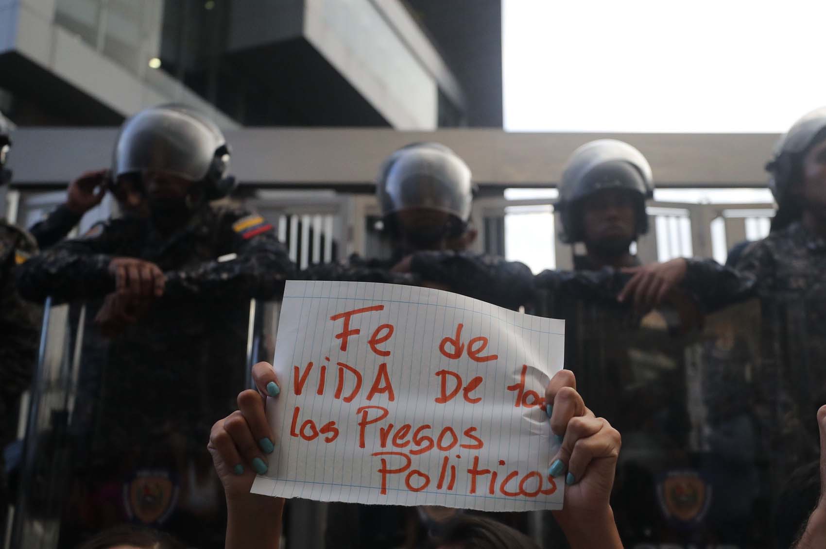 La revolución bolivariana, a la caza de tuiteros