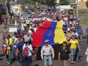 Magisterio de Ciudad Bolívar marchó contra tabulador “criminal” hasta la Defensoría