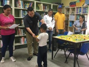Ángel Aristimuño realiza jornadas contra la deserción escolar en Monagas