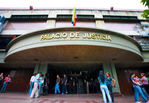 Imputan a 59 colombianos, detenidos hace dos años, por “terrorismo” y otros delitos
