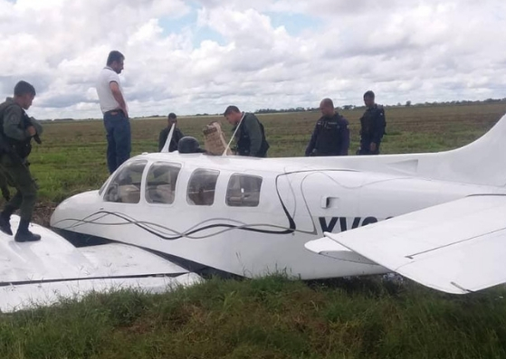 Una avioneta fue abandonada en una finca en Portuguesa (fotos)
