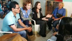 Angelina Jolie a refugiados venezolanos en Perú: Quiero que la gente sepa que su situación es muy seria (Video)