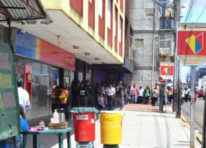 Denuncian maltratos en sede del Banco de Venezuela de San Félix