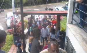 Impidieron a periodista de El Pitazo realizar cobertura en conversatorio de exguerrillero de las Farc