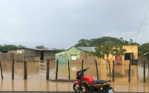 Comunidades del municipio Torres en Lara permanecen inundadas por las lluvias #21Oct (Fotos)