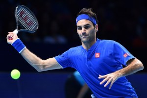 Federer vence a Anderson y se mete como primero de grupo a semifinales del Masters de Londres