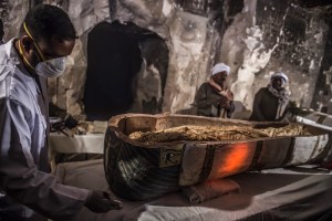 EN FOTOS: El nuevo e impresionante hallazgo de momias intactas que datan del antiguo Egipto