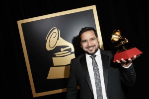 Miguel Siso ganó el Grammy latino y se lo dedicó a Venezuela (video)
