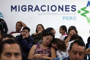 Sube a 67% la percepción negativa de inmigrantes venezolanos en Perú