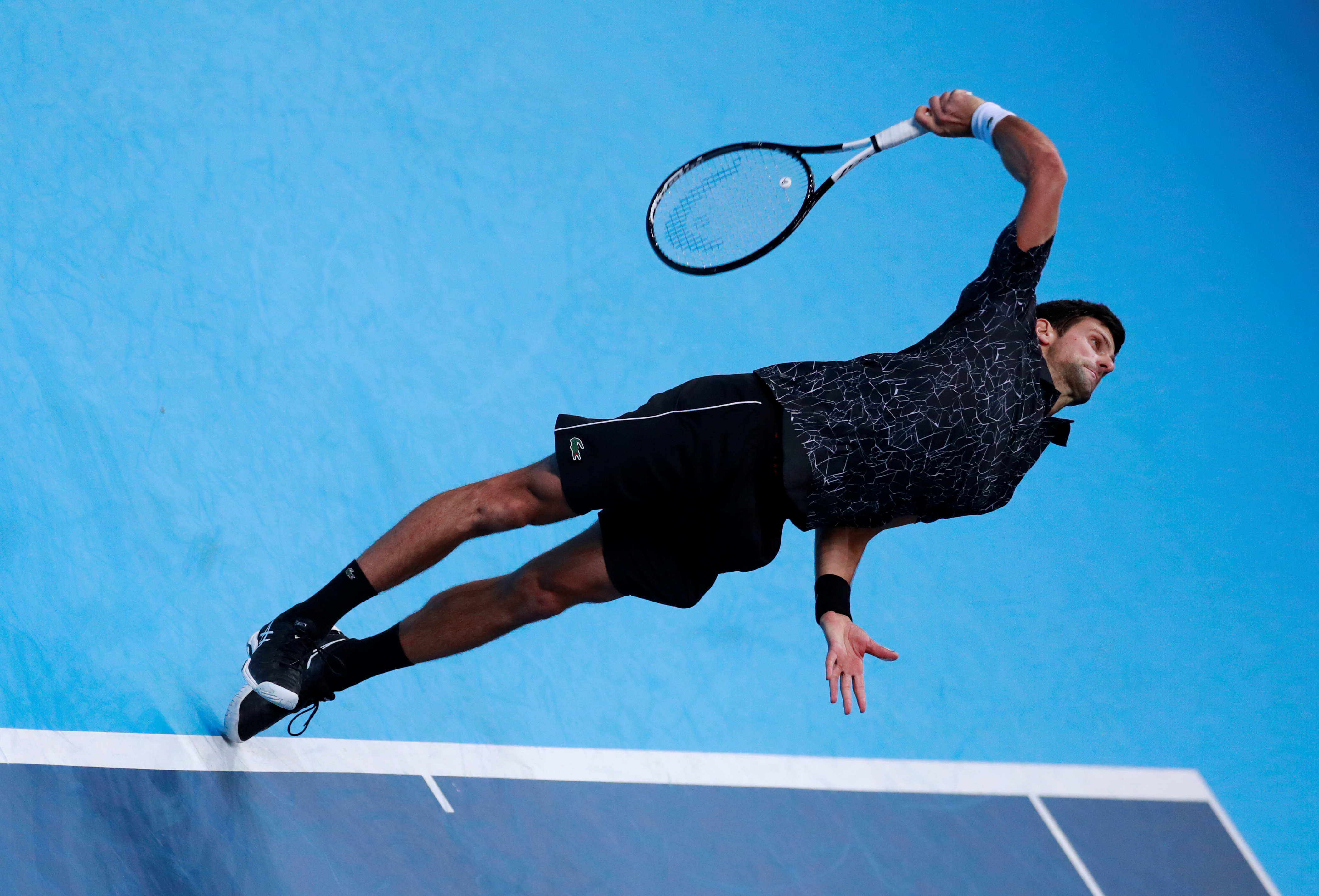 Djokovic avanza en ATP Finals tras ganar a Zverev, Cilic aún busca lugar en semis
