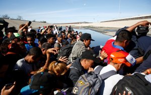 México deportará a migrantes que intentaron cruzar a EEUU de manera violenta