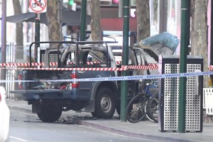 Un muerto y dos heridos tras ser apuñalados en concurrida calle australiana de Melbourne (Fotos)
