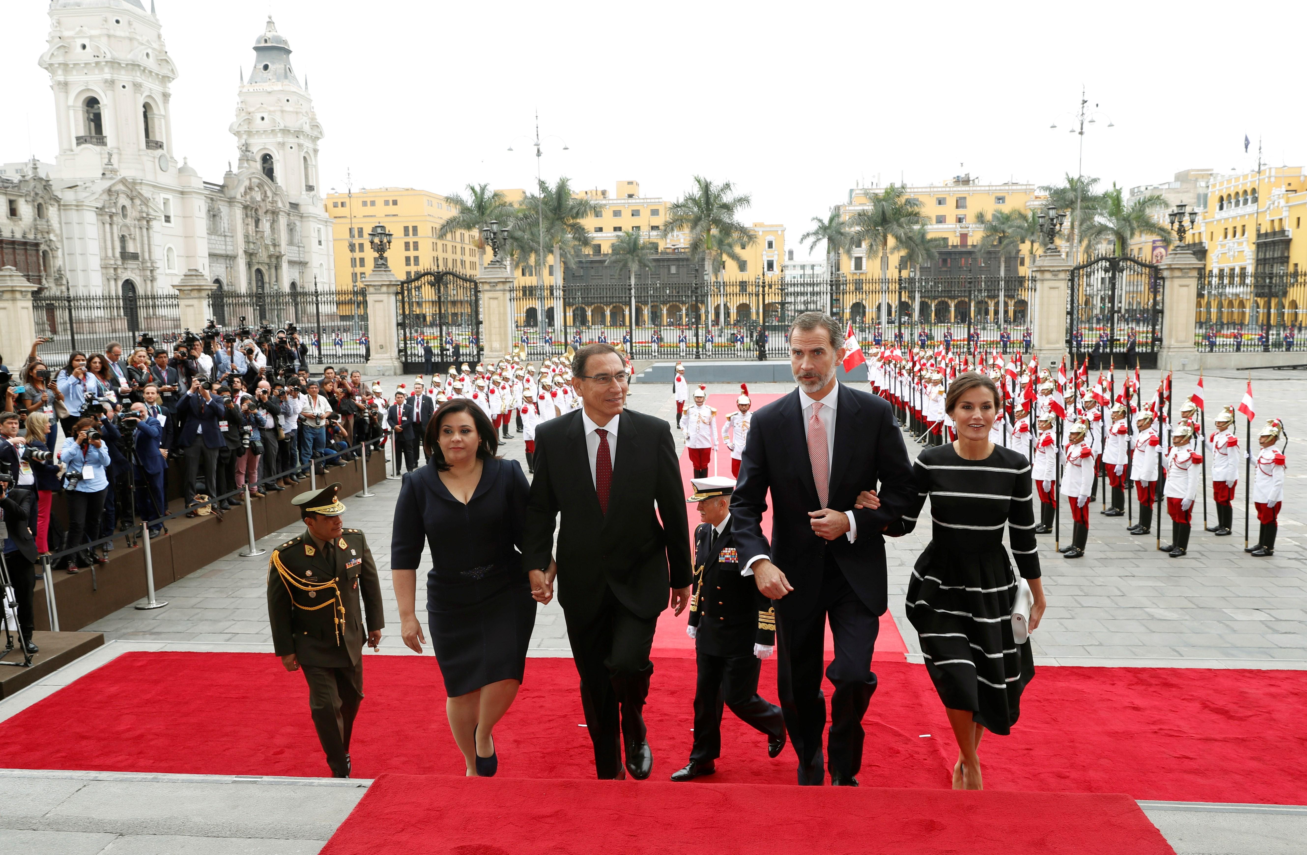 Felipe VI ofrece apoyo a Perú para la gobernabilidad y la lucha contra la corrupción (Fotos)