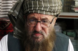 Asesinan al clérigo paquistaní Sami ul Haq, conocido como “el padre de los talibanes”