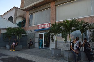 Hasta 120 mil bolívares cobran por una cesárea en clínicas de Vargas