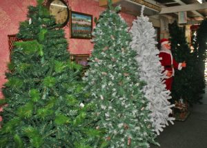 Más de diez salarios mínimos para un árbol de Navidad