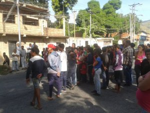 Protesta en Naguanagua por falta de transporte y agua #27Nov