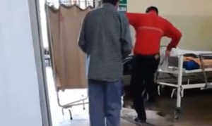 ¡Caos! Pacientes hallan rata en sala de hospital en Perú (Video)