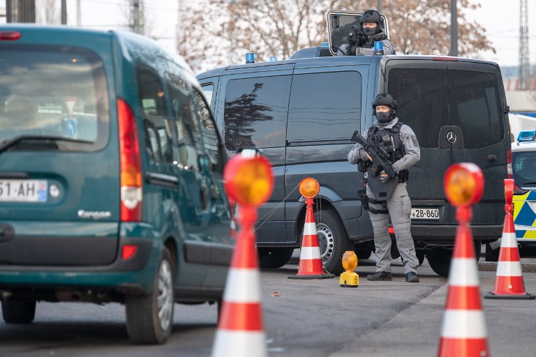 Gobierno francés pide un alto en protestas tras atentado en Estrasburgo