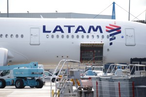 Latam Airlines ya reanudó sus operaciones en Venezuela con vuelos diarios entre Caracas y Lima