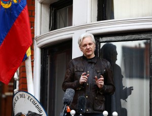 Exministros de Ecuador confirman que su país no ordenó el espionaje a Julian Assange