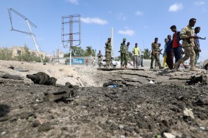 Al menos 13 muertos en Mogadiscio por ataques con coches bombas reivindicados por Al Shabaab