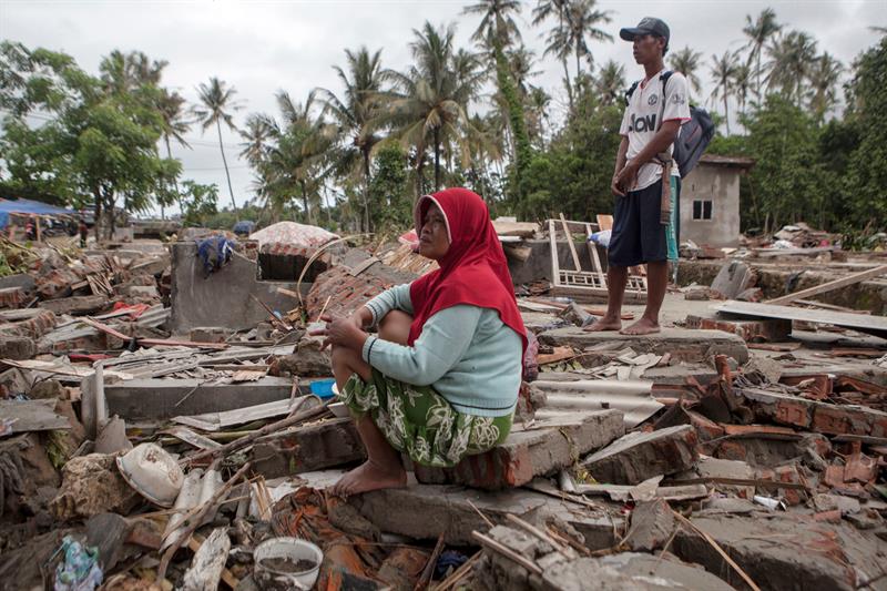 Elevan a 429 los muertos y más de 1500 heridos en el tsunami de Indonesia