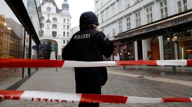 Un muerto y un herido en un tiroteo en el centro de Viena, la Policía descarta terrorismo