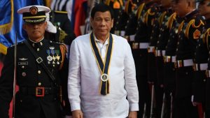 Duterte anima a matar obispos católicos de Filipinas porque son inútiles