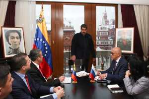 Desde un cuarto de hotel en Moscú, Maduro anuncia “nuevas inversiones” rusas en Venezuela