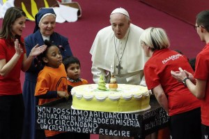 Jornada de normal actividad para el papa Francisco en su 82 cumpleaños