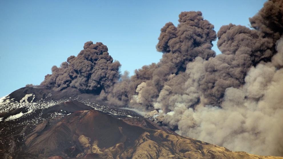 La actividad del volcán Etna provoca un terremoto de 4,8 en Sicilia