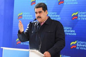 Maduro hace desesperado llamado a votar a menos de dos horas para que cierren centros