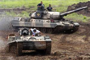 España moderniza los tanques de Venezuela pese al embargo de la UE