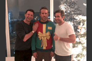 Ryan Reynolds se convierte en el meme navideño del 2018 (FOTOS)