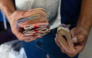 #EscombrosDeMaduro: Regresa la venta de efectivo y se dispara al 140%