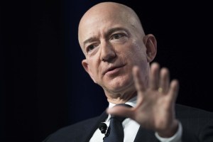 Jeff Bezos dona 90 millones de euros a 32 organizaciones que ayudan a familias pobres