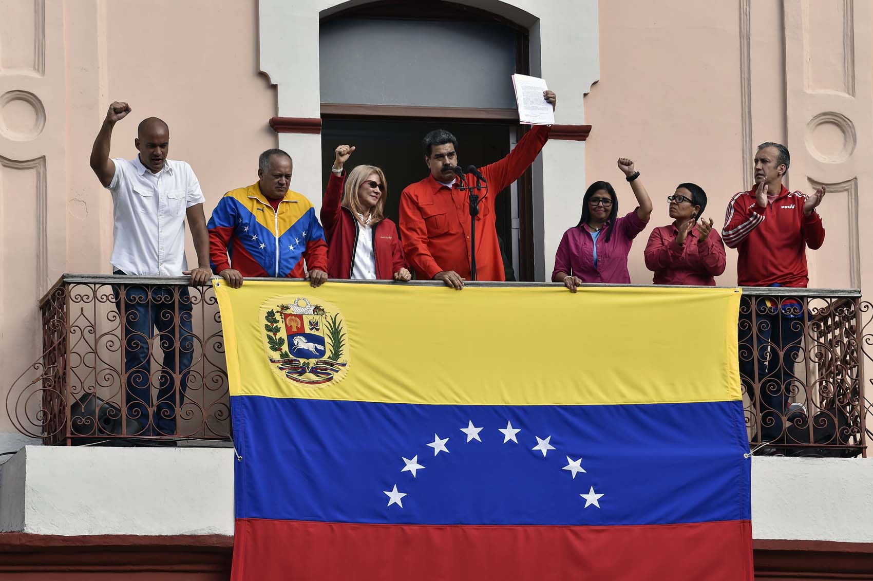 Maduro rompe relaciones diplomáticas con EEUU