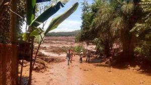 Tragedia minera: Al menos siete muertos tras ruptura de dique en Brasil (Video)