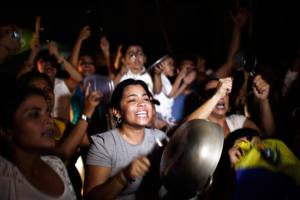 ¿Por qué las protestas en Venezuela se radicalizan por las noches?