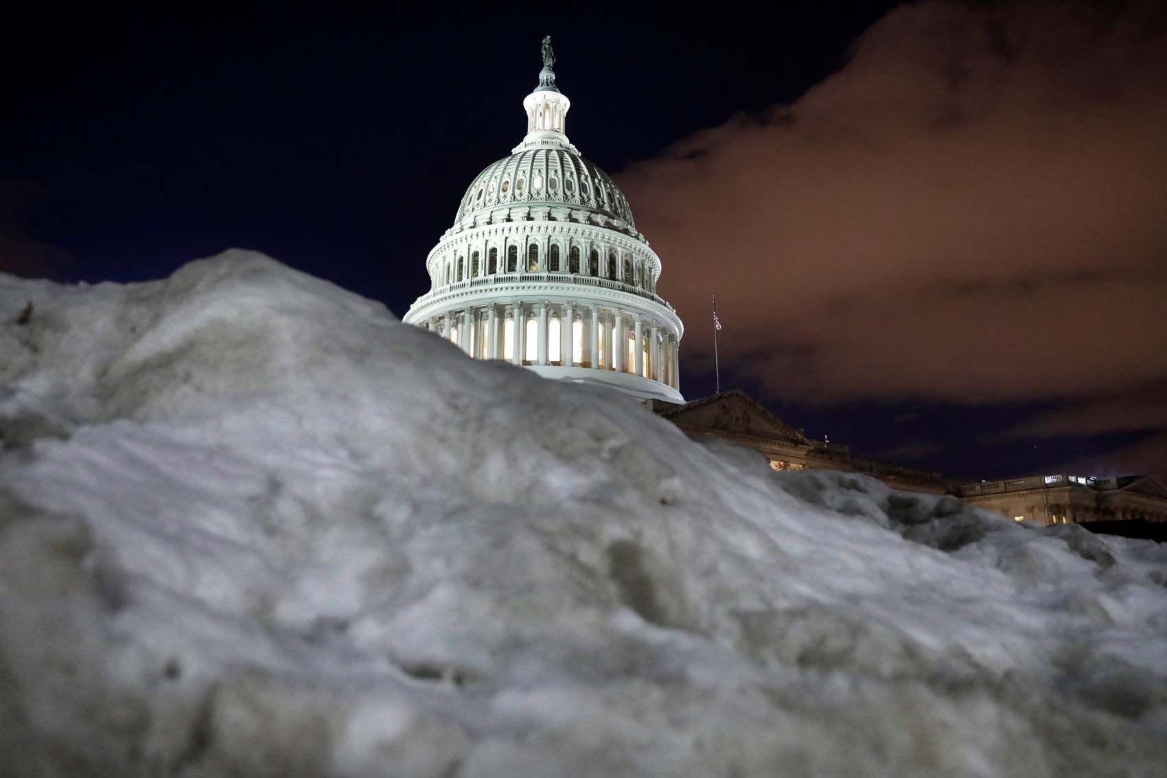 El shutdown más largo en la historia de Estados Unidos afecta seriamente a muchos funcionarios