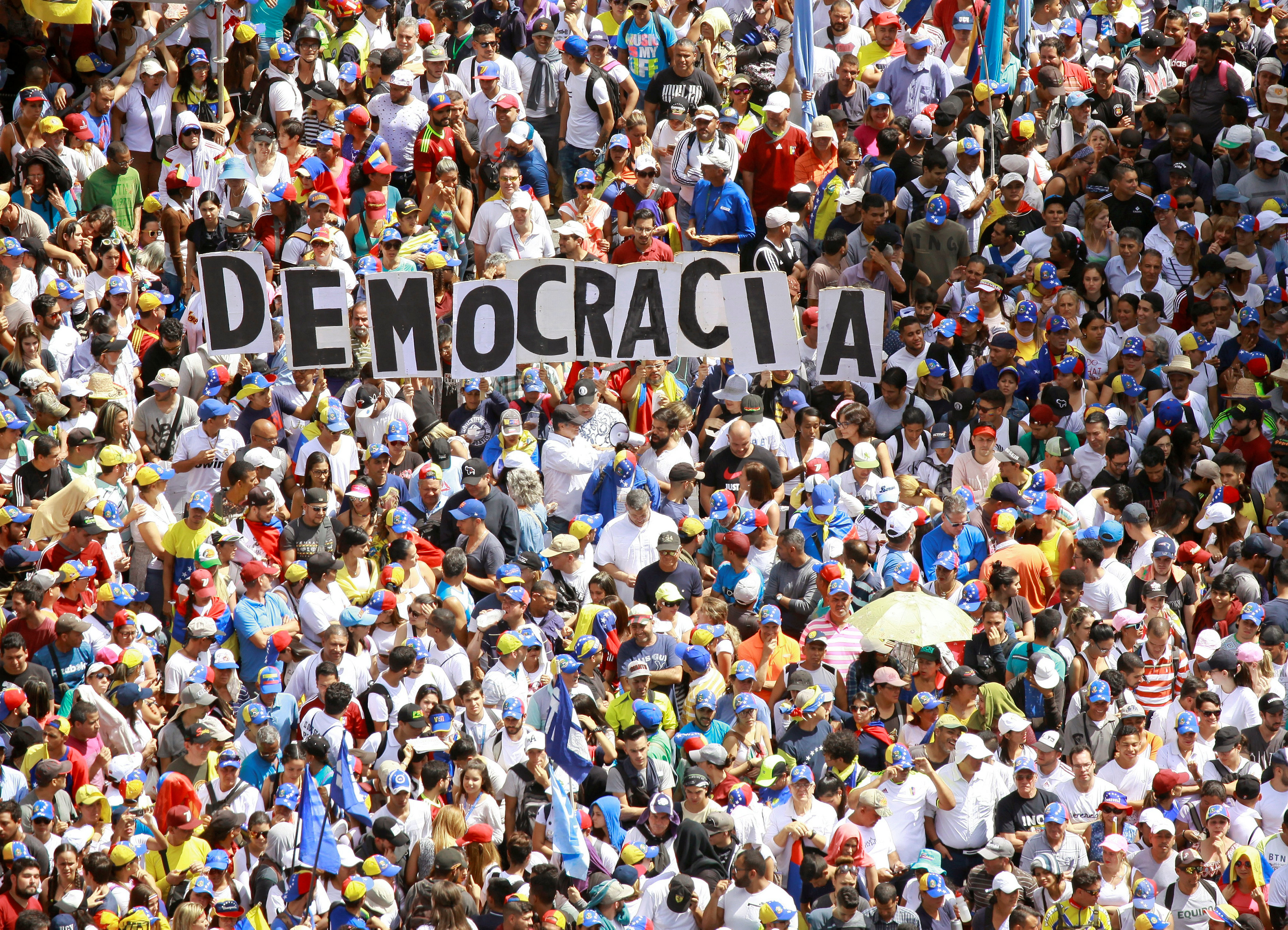 Defensores del Pueblo de Iberoamérica piden a Maduro proteger derechos de los manifestantes
