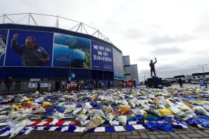 Técnico del Cardiff podría renunciar y jugadores reciben tratamiento psicológico por tragedia de Emiliano Sala