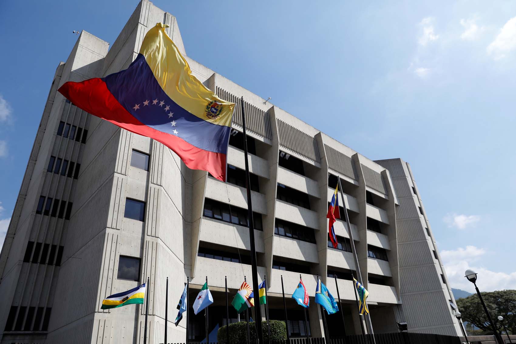 TSJ de Maduro dice que anula “Transición a la Democracia” y actos de la AN