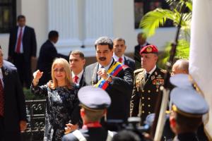 Maduro afirma que inventará un nuevo “sistema monetario” durante sus “cuentos sin memoria”