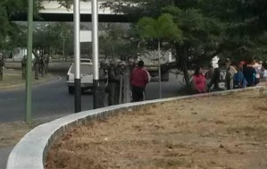 Fuerzas represoras toman El Obelisco de Barquisimeto #10Ene