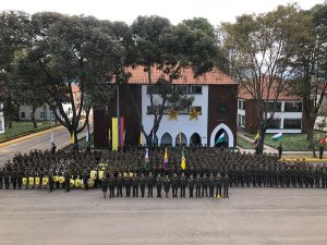 En video: El acto de ascensos en la Escuela de Policía de Bogotá antes del atentado