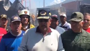 Intenta entender la explicación de García Carneiro sobre el incendio en el Puerto de La Guaira (VIDEO)