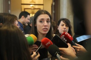 Ministra del gobierno español da positivo en coronavirus